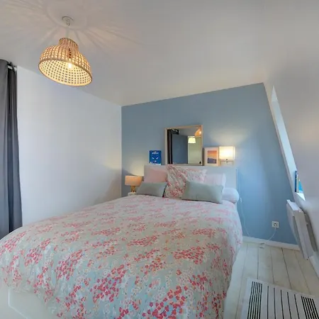 L'oasis - Maison Familiale Jardin - Gare A 5 Min Apartment *