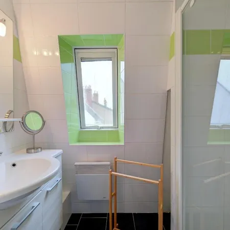Apartment L'oasis - Maison Familiale Jardin - Gare A 5 Min Tours