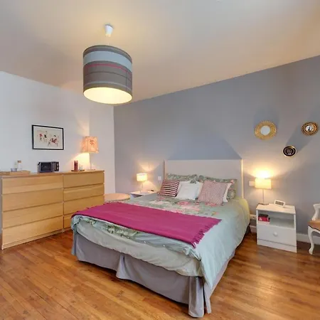 L'oasis - Maison Familiale Jardin - Gare A 5 Min Apartment Tours